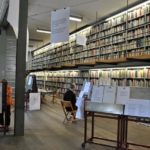 03dassitterwerkisteinepraesenzbibliothek-diearbeitvorortaberandersausgerichtetalsindenmeistenbibliotheken-