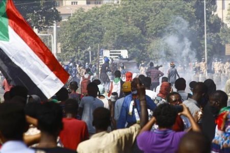 (تحليل الجزيرة)… في انتظار “كلمة سحرية” و”ساعة صفر”.. 6 أشهر من مظاهرات السودان ثم ماذا بعد؟