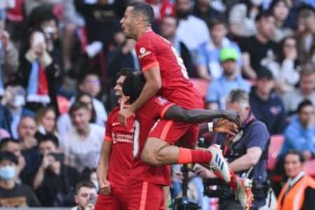 كأس إنكلترا: ليفربول يُقصي مانشستر سيتي 3-2 ويبلغ النهائي