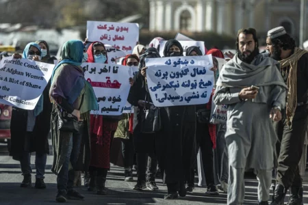 نساء كابول يتحدون طالبان في يوم المرأة العالمي