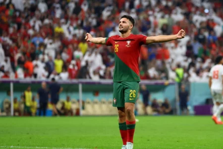 البرتغال تزيح سويسرا عن طريقها وتلحق بالمغرب إلى الدور ربع النهائي