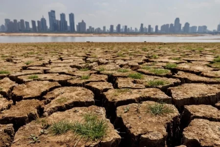 دراسة علمية جديدة تؤكد وجود رابط وثيق بين تفاقم الكوارث الطبيعية والاحترار المناخي