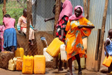 الأمم المتحدة تحذر من نفاد الغذاء والدواء في السودان وتقول إن الوضع “يخرج عن السيطرة”