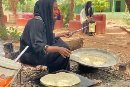 غرف الطوارئ الشبابية : بصيص أمل في خضم الحرب والمعاناة