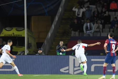 دوري أبطال أوروبا: سان جرمان يقلب الطاولة على برشلونة المنقوص ويبلغ نصف النهائي