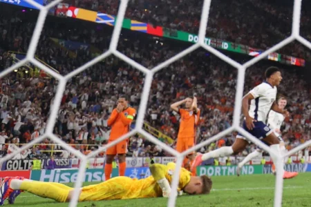 كأس أمم أوروبا: إنكلترا تهزم هولندا في آخر دقيقة وتلحق بإسبانيا في النهائي