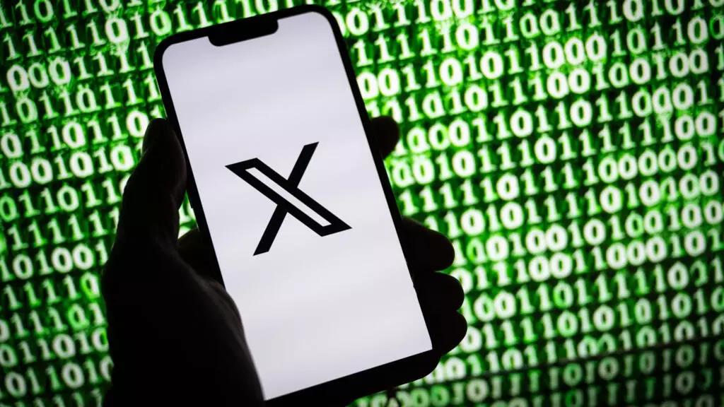 صورة ملتقطة لرمز اكس على هاتف في شرق فرنسا في 30 تشرين الأول/أكتوبر 2023 © سيباستيان بوزون / ا ف ب/ا ف ب/ارشيف