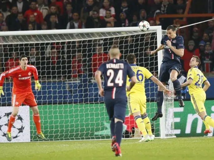 آخر مواجهة جمعت باريس سان جيرمان وتشلسي كانت عام 2015 (أسوشيتد برس)